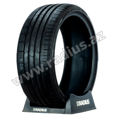 Pzero Sports Car 235/35 R20 